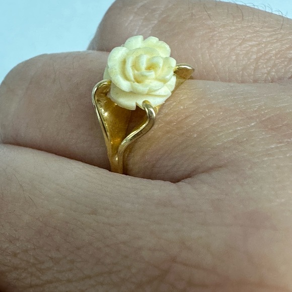 Vintage Carved Rose Ring - Picture 12 of 16